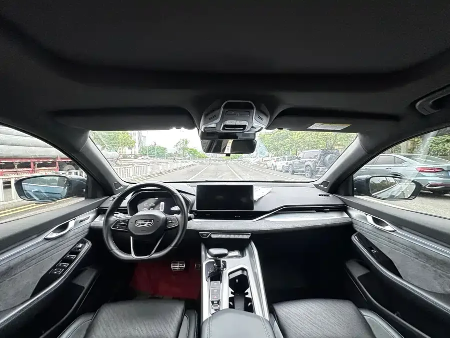 Geely Xingrui Xingrui 2023 2.0TD only available in green version 2022 — миниатюра 3