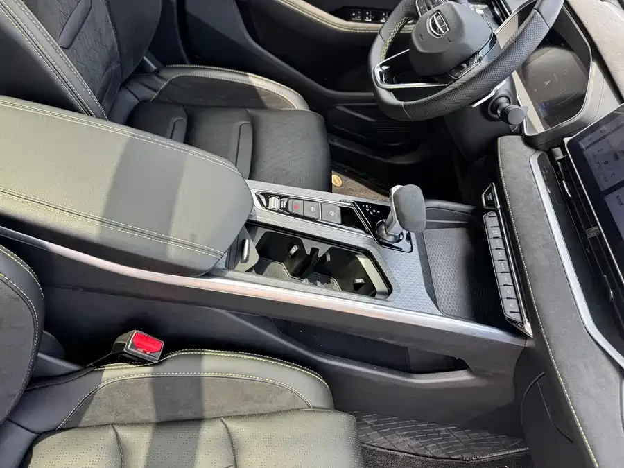 Geely Xingrui Xingrui 2023 2.0TD Space-Time Edition 2023 — миниатюра 3