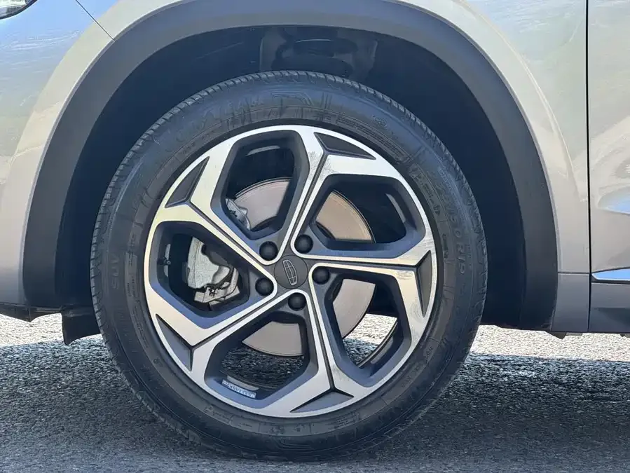 Geely Monjaro Xingyue L 2021 2.0TD DCT EVO 2WD Premium Edition 2023 — миниатюра 2