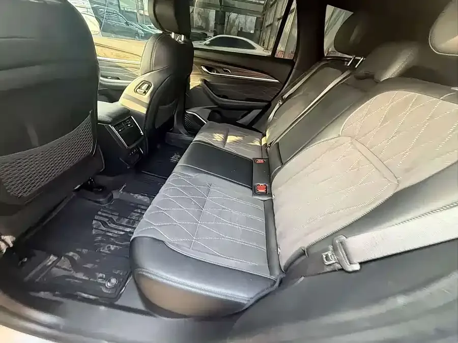 Geely Monjaro Xingyue L 2024 2.0TD High Power Automatic 2WD Yunqi Edition 2025 — миниатюра 4