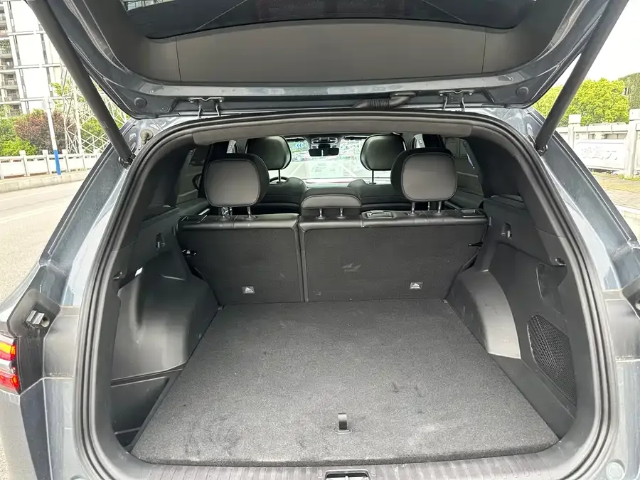 Geely Monjaro Xingyue L 2025 Dongfangyao 2.0TD Automatic Star-gazing Edition 2025 — миниатюра 5