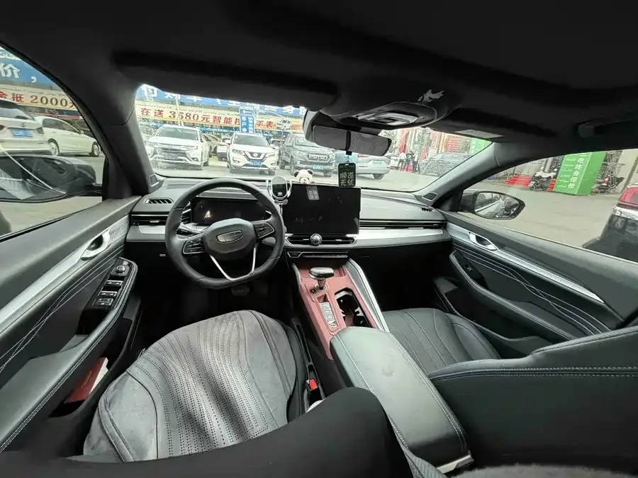 Geely Xingrui Xingrui 2025 Dongfangyao 1.5TD Kunlun Edition 2025 — миниатюра 2