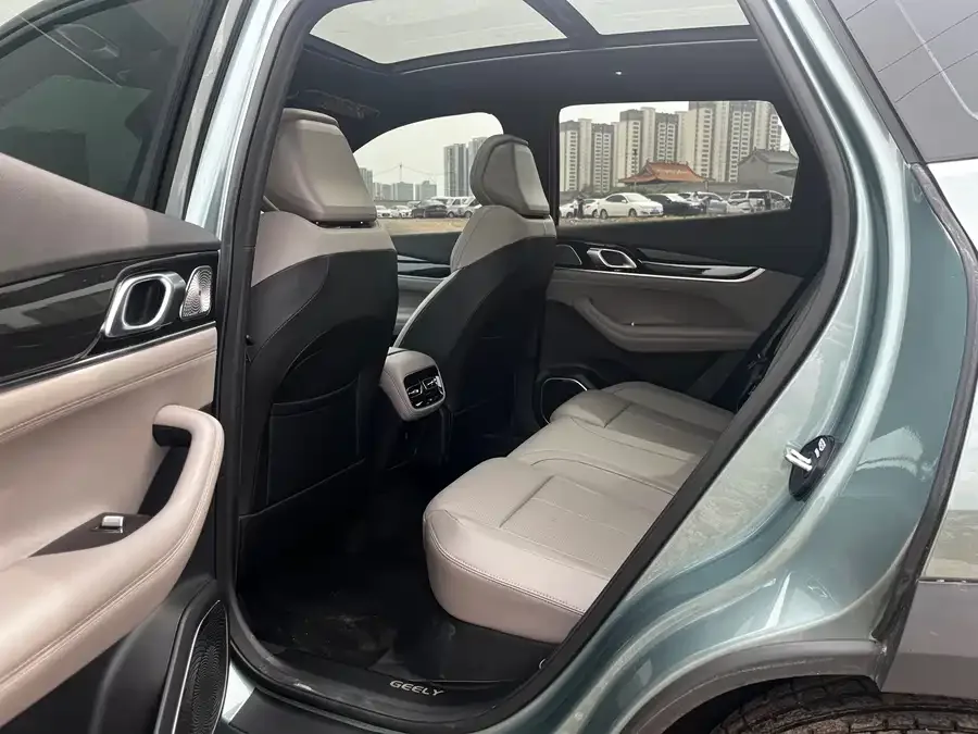 Geely Atlas L Boyue L 2025 fourth generation 1.5TD DCT Jinxiu 2025 — миниатюра 2