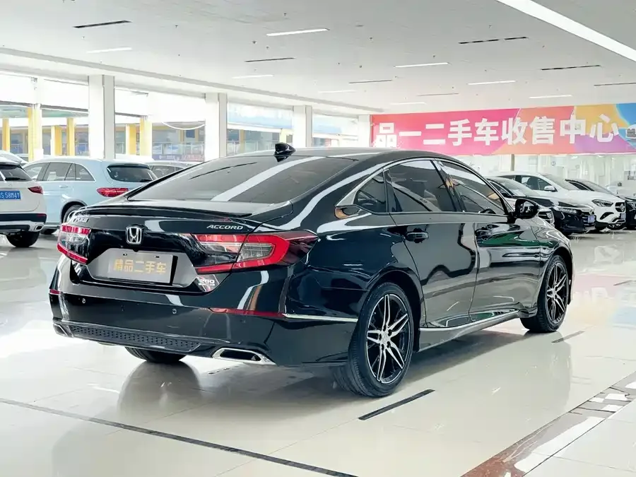 Honda Accord 2022 Accord 260TURBO Fantasy Night Premium Edition 2023 — миниатюра 5