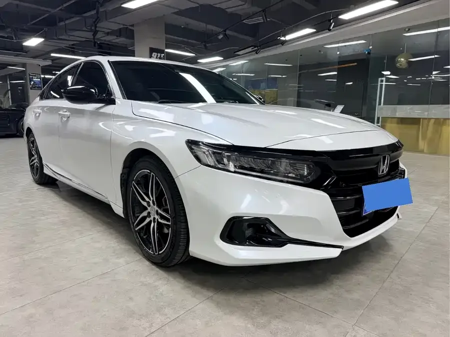 Honda Accord 2022 Accord 260TURBO Fantasy Night Premium Edition 2023 — миниатюра 3