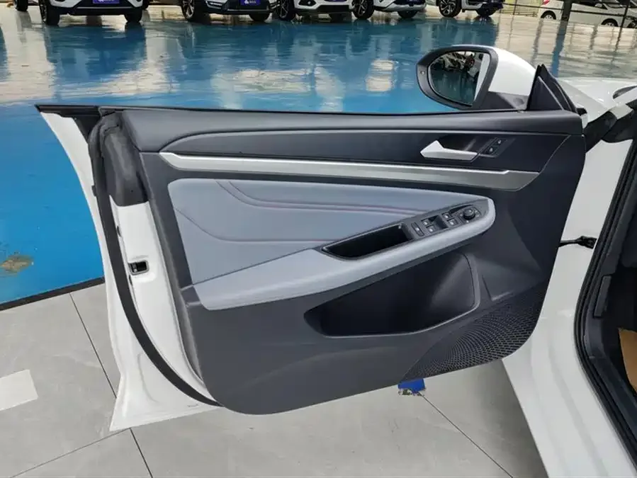 Volkswagen Lamando 2024 Lingdu Lingdu L 280TSI DSG Hot Edition 2024 — миниатюра 4