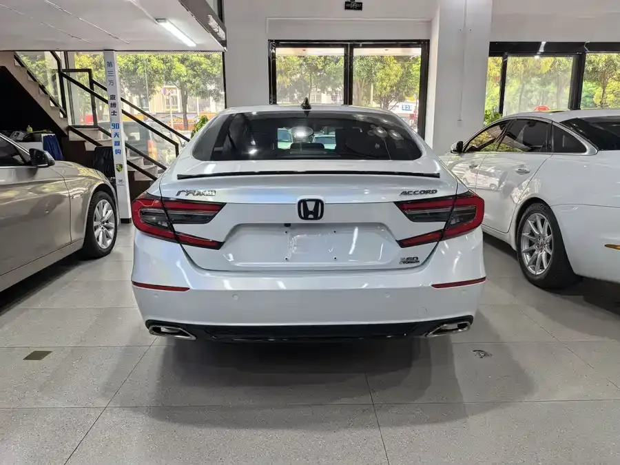 Honda Accord 2022 Accord 260TURBO Fantasy Night Premium Edition 2023 — миниатюра 2