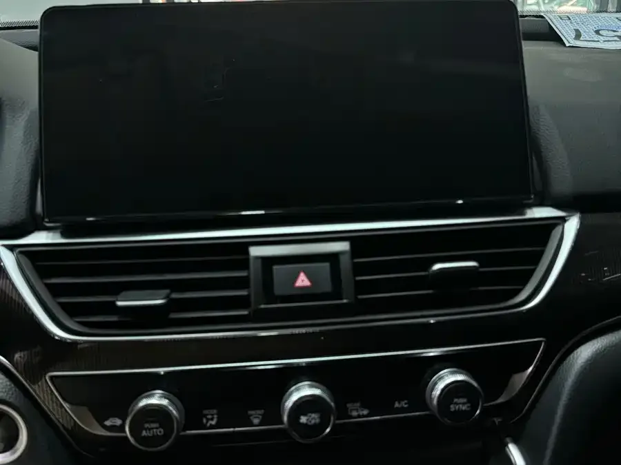 Honda Accord 2022 Accord 260TURBO Fantasy Night Premium Edition 2023 — миниатюра 5