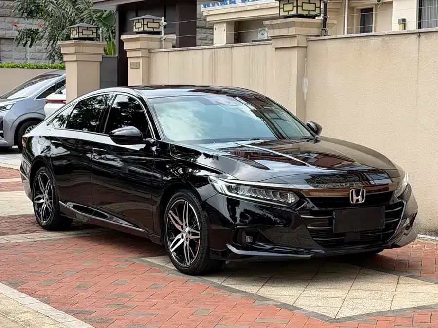 Honda Accord 2022 Accord 260TURBO Fantasy Night Premium Edition 2022 — миниатюра 3