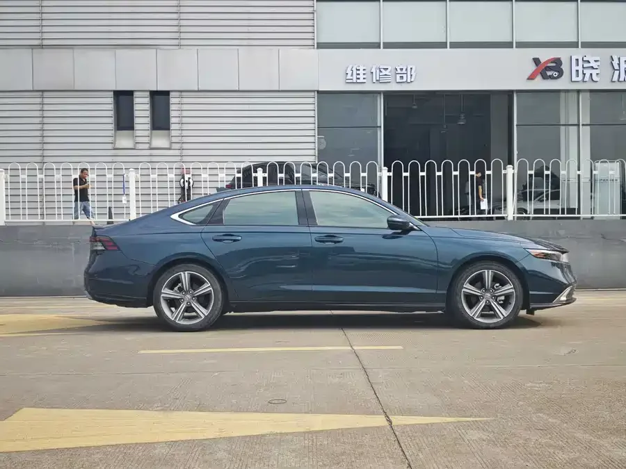 Honda Accord Accord 2023 260TURBO Excellence Edition 2023 — миниатюра 3
