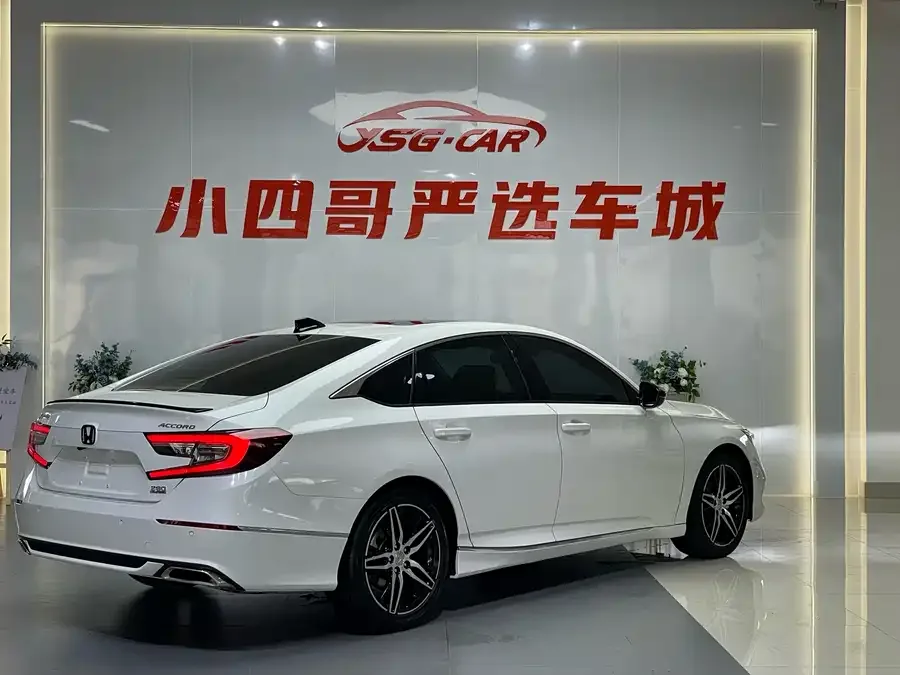 Honda Accord 2022 Accord 260TURBO Fantasy Night Premium Edition 2023 — миниатюра 4