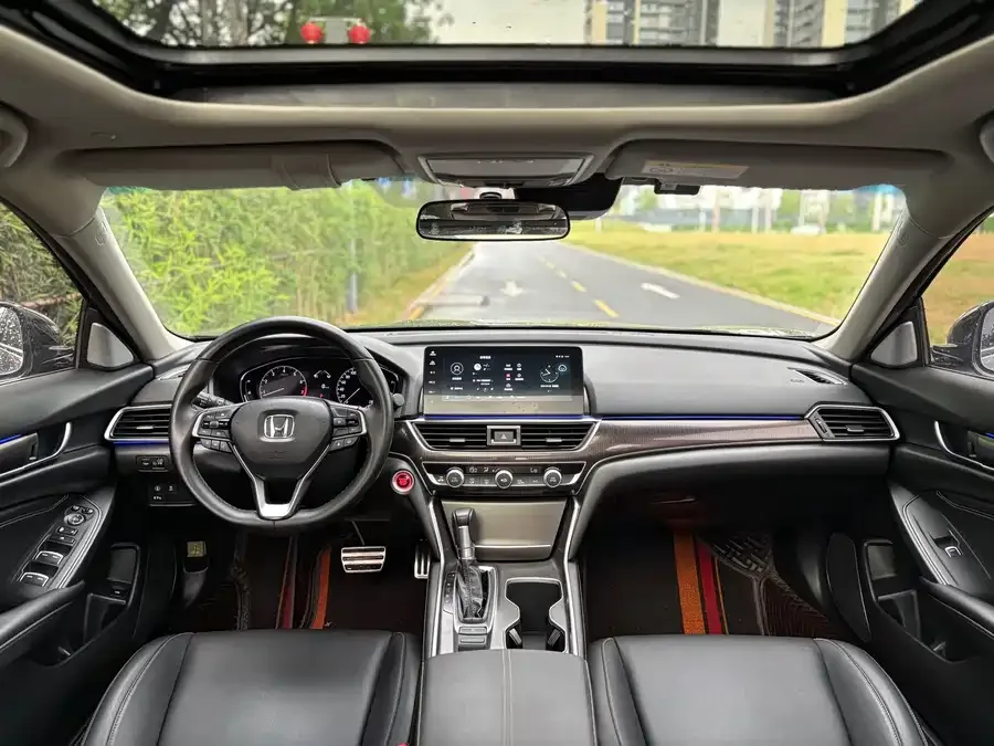 Honda Accord 2022 Accord 260TURBO Fantasy Night Premium Edition 2022 — миниатюра 2