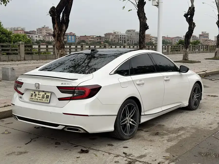 Honda Accord 2022 Accord 260TURBO Fantasy Night Premium Edition 2022 — миниатюра 2
