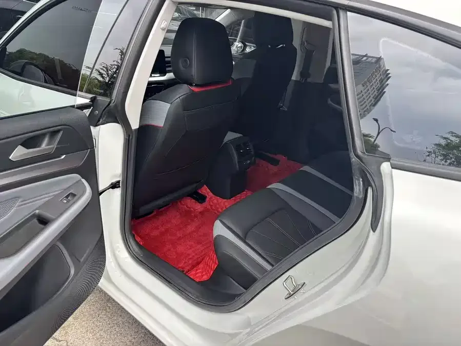 Volkswagen Lamando 2024 Lingdu Lingdu L 280TSI DSG Hot Edition 2024 — миниатюра 4