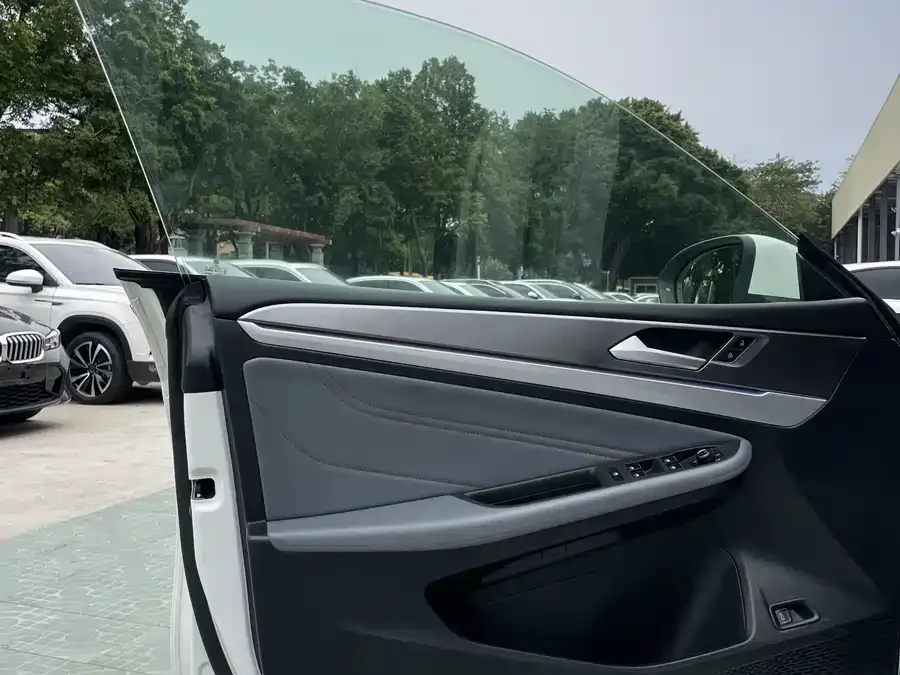 Volkswagen Lamando 2023 Lingdu Lingdu L 280TSI DSG Cool Edition 2023 — миниатюра 5