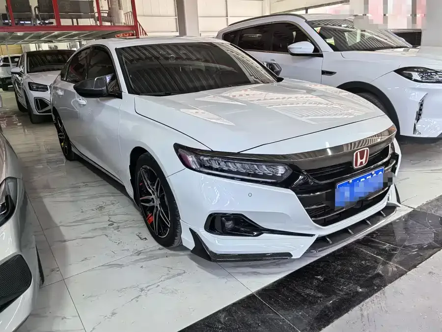 Honda Accord 2022 Accord 260TURBO Fantasy Night Premium Edition 2022 — миниатюра 3