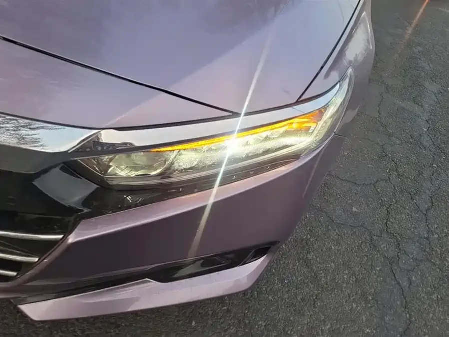 Honda Accord Accord 2022 260TURBO Deluxe Edition 2022 — миниатюра 2