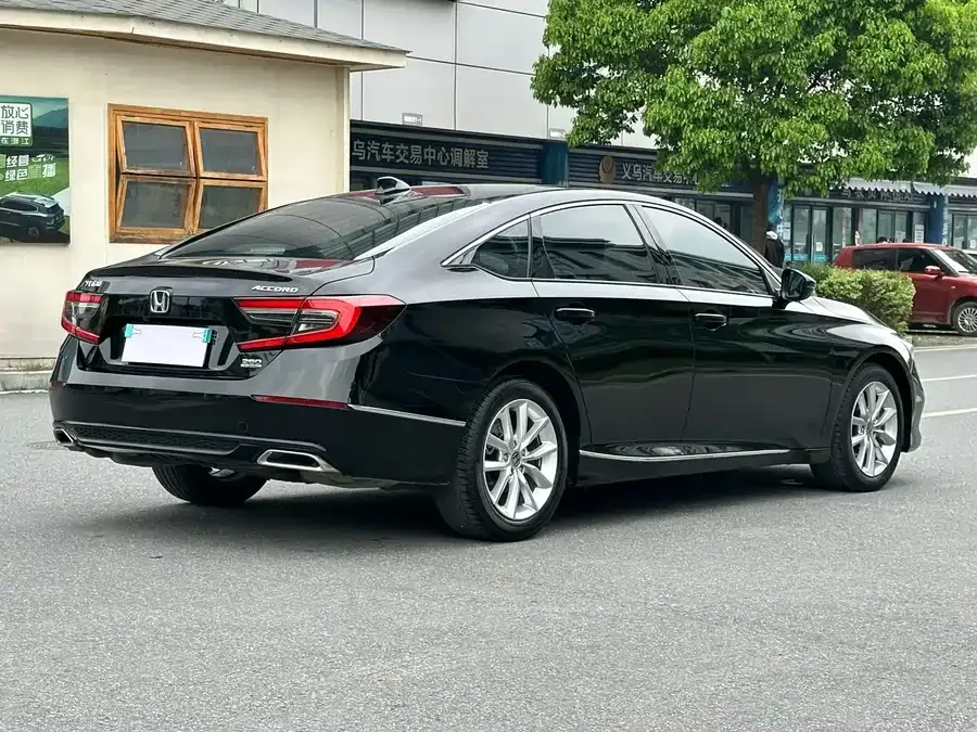 Honda Accord Accord 2022 260TURBO Deluxe Edition 2022 — миниатюра 5