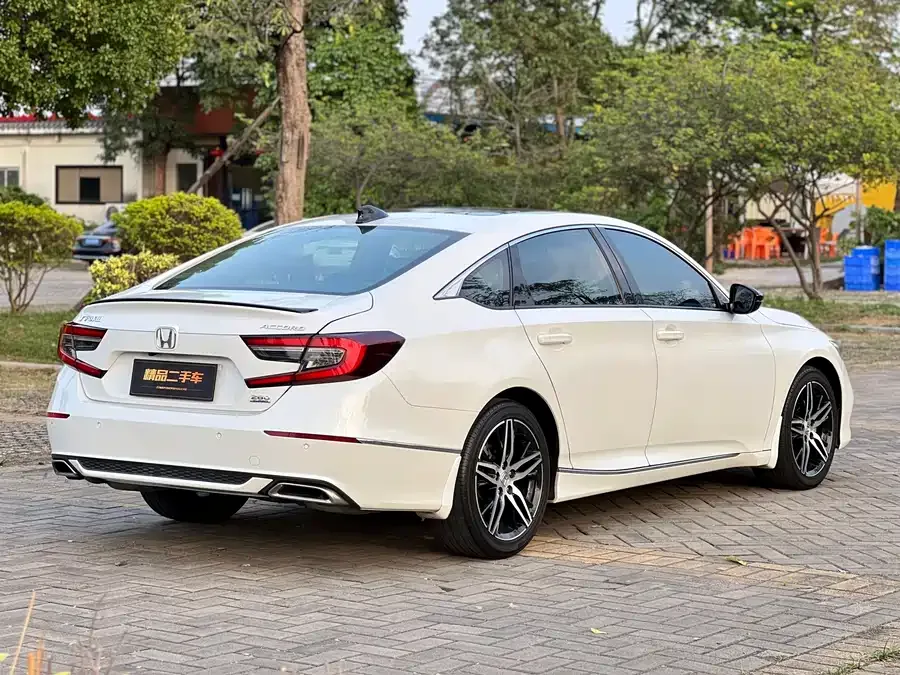 Honda Accord 2022 Accord 260TURBO Fantasy Night Premium Edition 2022 — миниатюра 2