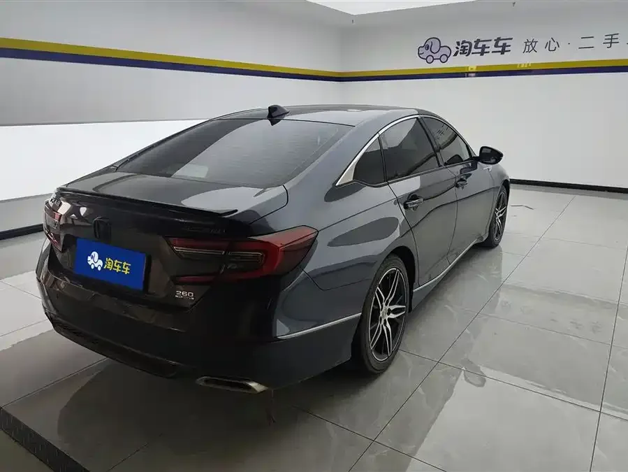 Honda Accord 2022 Accord 260TURBO Fantasy Night Premium Edition 2022 — миниатюра 3