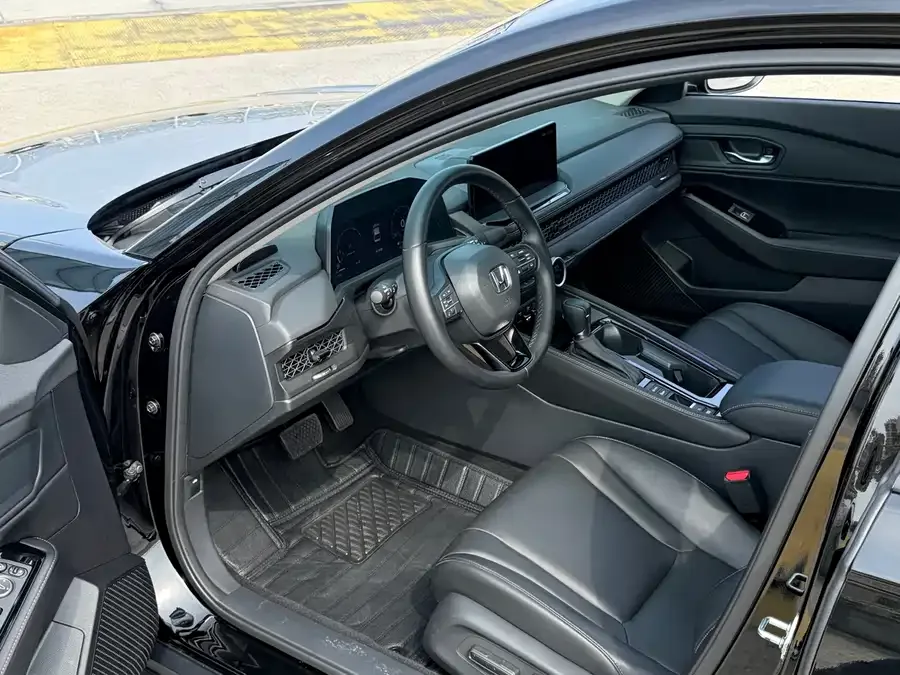 Honda Accord Accord 2023 260TURBO Smart Edition 2023 — миниатюра 4
