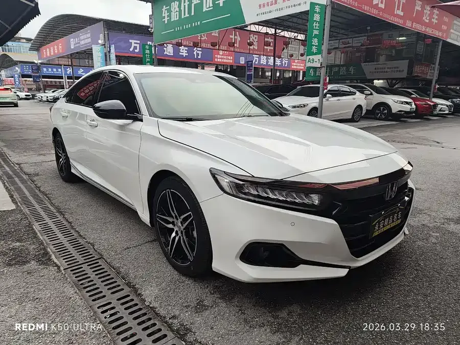 Honda Accord 2022 Accord 260TURBO Fantasy Night Premium Edition 2022 — миниатюра 3