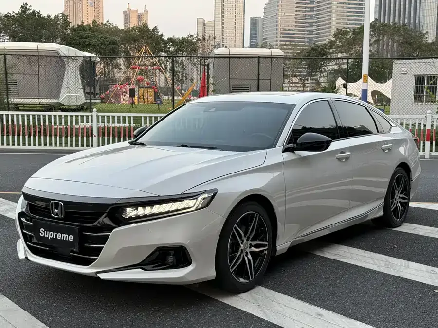 Honda Accord 2022 Accord 260TURBO Fantasy Night Premium Edition 2022 — миниатюра 3