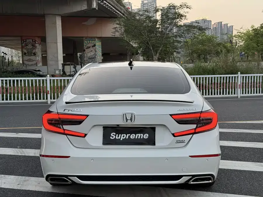 Honda Accord 2022 Accord 260TURBO Fantasy Night Premium Edition 2022 — миниатюра 5