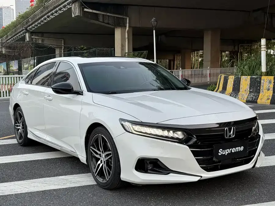 Honda Accord 2022 Accord 260TURBO Fantasy Night Premium Edition 2022 — фото 1, купить с доставкой в Москву