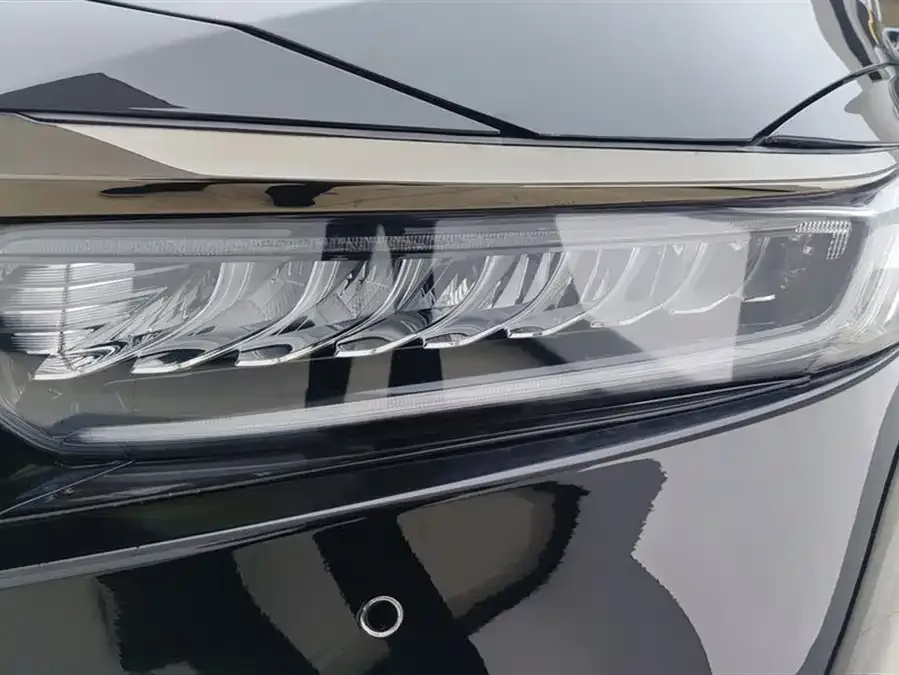 Honda Accord 2022 Accord 260TURBO Fantasy Night Premium Edition 2022 — миниатюра 2
