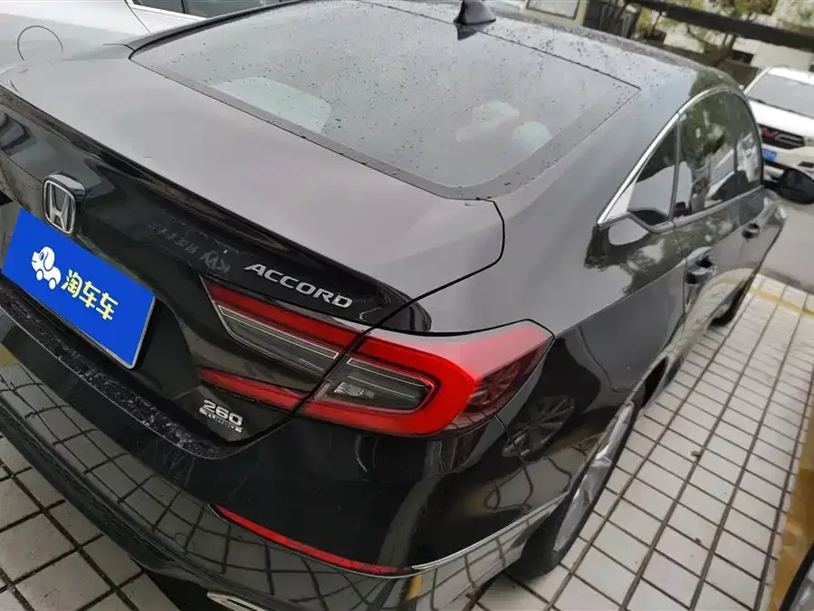 Honda Accord Accord 2022 260TURBO Deluxe Edition 2023 — миниатюра 3