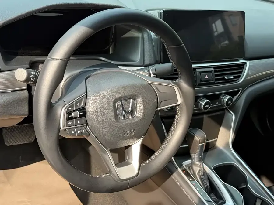 Honda Accord Accord 2022 260TURBO Deluxe Edition 2023 — миниатюра 4