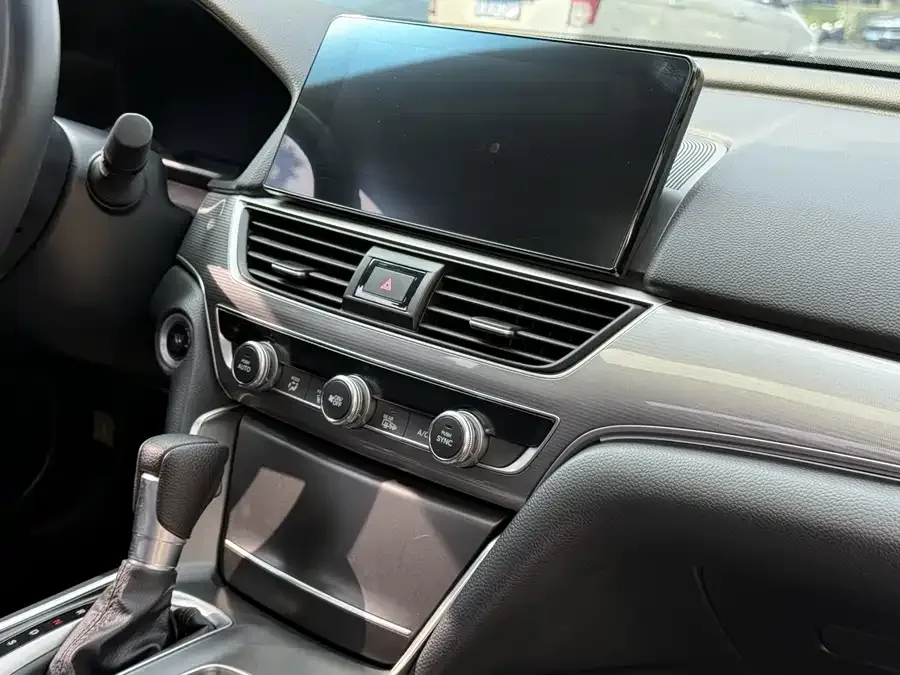 Honda Accord Accord 2022 260TURBO Deluxe Edition 2023 — миниатюра 5