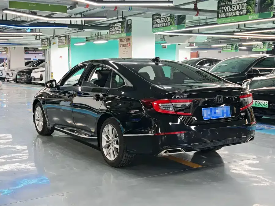 Honda Accord Accord 2022 260TURBO Deluxe Edition 2023 — миниатюра 2