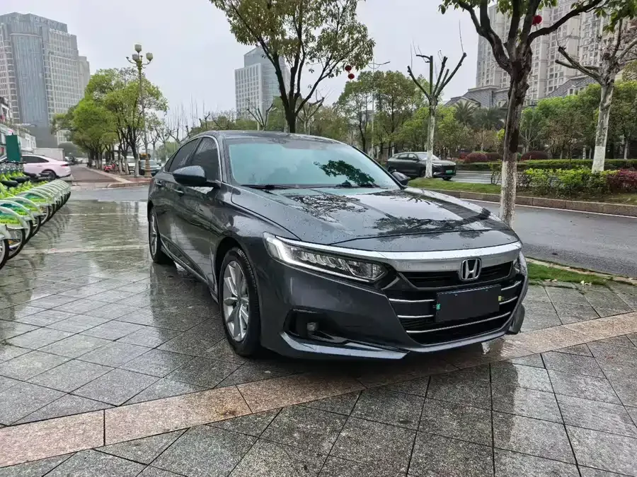 Honda Accord Accord 2022 260TURBO Deluxe Edition 2023 — миниатюра 3