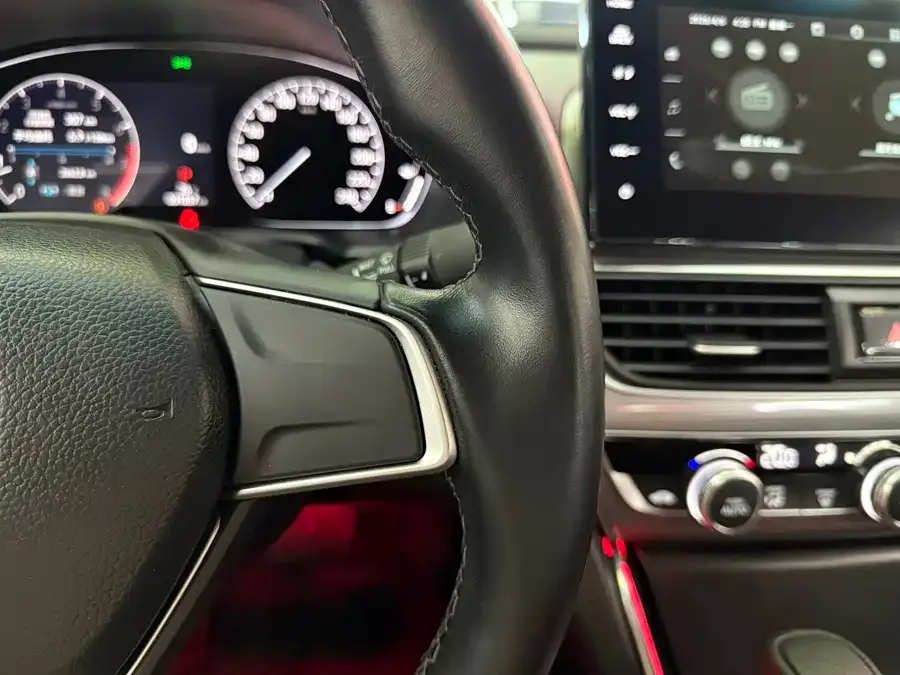 Honda Accord Accord 2022 260TURBO Deluxe Edition 2023 — миниатюра 4