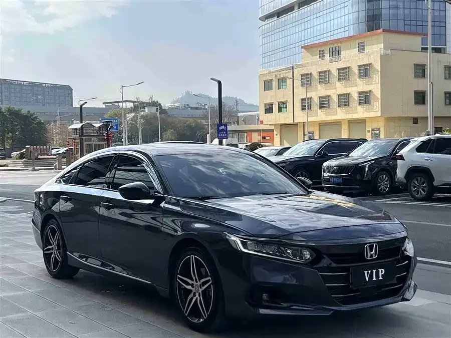 Honda Accord 2022 Accord 260TURBO Fantasy Night Premium Edition 2022 — миниатюра 3
