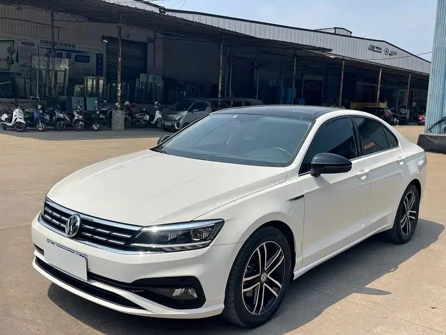 Volkswagen Lamando Lingdu 2021 280TSI DSG Comfort Edition 2022 — фото 1, купить с доставкой в Москву