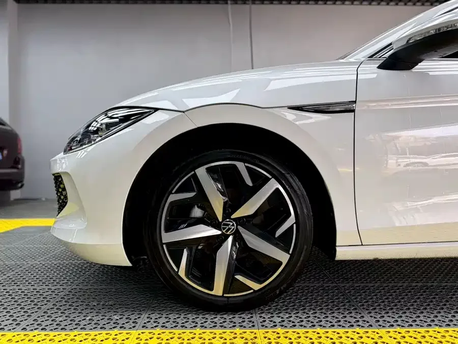 Volkswagen Lamando 2023 Lingdu Lingdu L 280TSI DSG Cool Edition 2023 — миниатюра 5