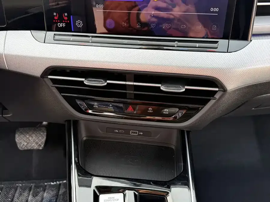 Volkswagen Lamando 2023 Lingdu Lingdu L 280TSI DSG Cool Edition 2023 — миниатюра 4