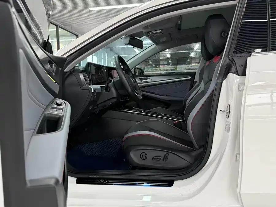 Volkswagen Lamando 2023 Lingdu Lingdu L 280TSI DSG Cool Edition 2023 — миниатюра 2