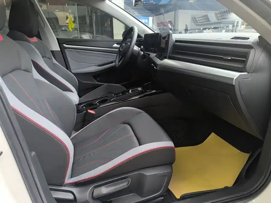 Volkswagen Lamando 2024 Lingdu Lingdu L 280TSI DSG Hot Edition 2024 — миниатюра 4