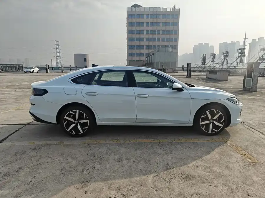 Volkswagen Lamando 2024 Lingdu Lingdu L 280TSI DSG Cool Edition 2024 — миниатюра 3
