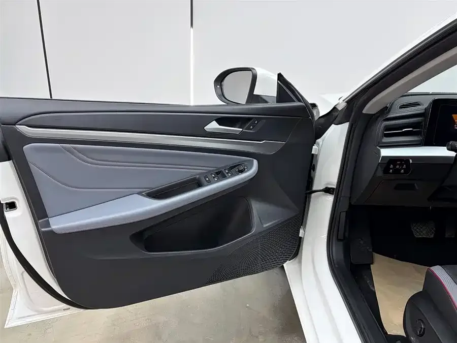 Volkswagen Lamando 2023 Lingdu Lingdu L 280TSI DSG Hot Edition 2024 — миниатюра 5