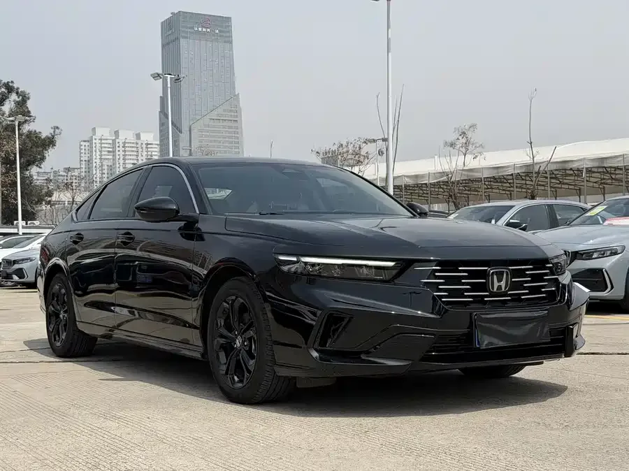 Honda Accord Accord 2025 Sports Series 260TURBO Luxury Edition 2025 — миниатюра 3