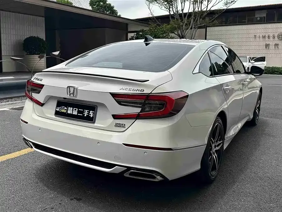 Honda Accord 2022 Accord 260TURBO Fantasy Night Premium Edition 2022 — миниатюра 4