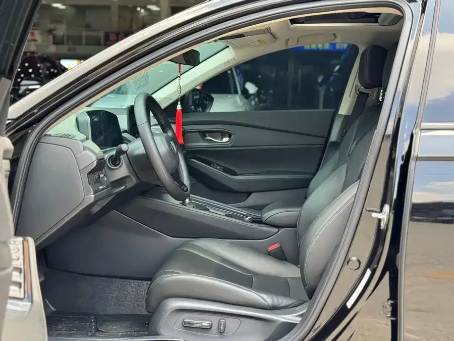 Honda Accord Accord 2024 260TURBO Luxury Edition 2024 — миниатюра 4