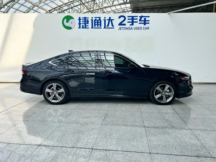 Honda Accord Accord 2023 260TURBO Excellence Edition 2024 — миниатюра 2