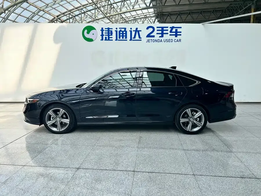 Honda Accord Accord 2023 260TURBO Excellence Edition 2024 — миниатюра 4