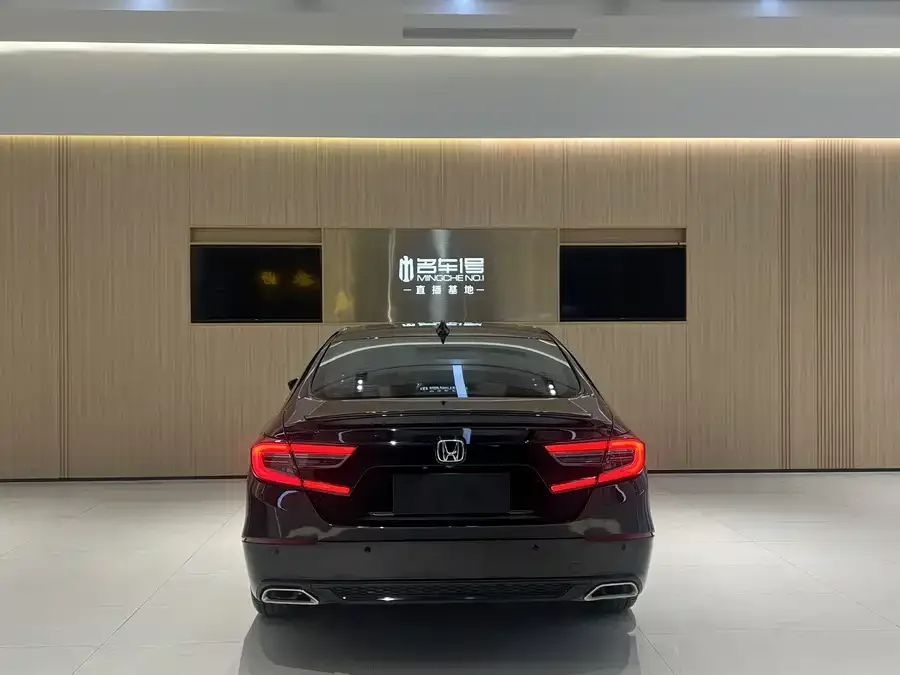 Honda Accord 2022 Accord 260TURBO Fantasy Night Premium Edition 2022 — миниатюра 2
